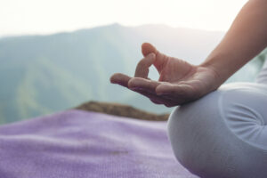 Meditasyon Koçluğu Eğitimi Sertifikası 2 beautiful young woman meditating exercising top him 1
