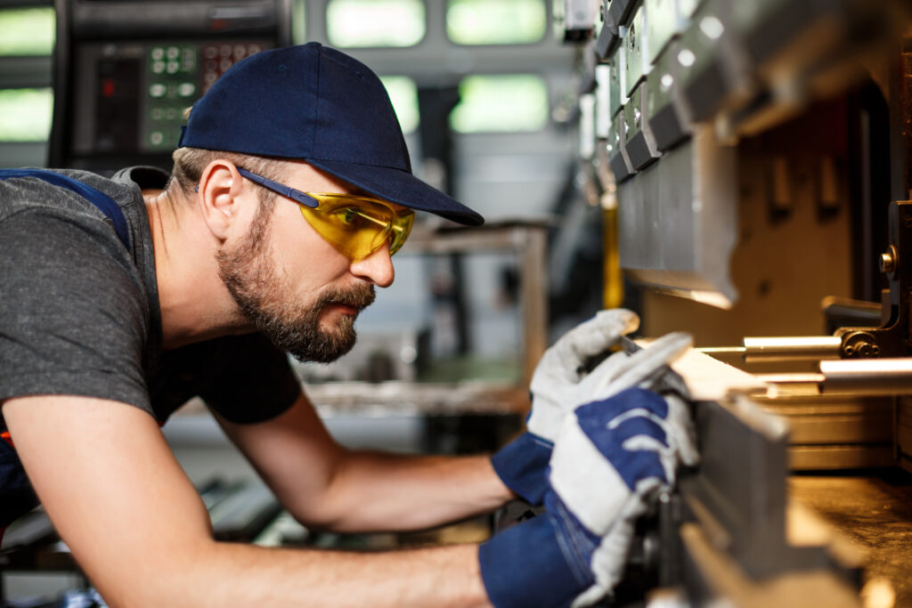 CNC Programlama ve Operatörlüğü Nereden Alınır? Sertifikalı Online Eğitim Seçeneği 3 cnc programlama ve operatörlüğü