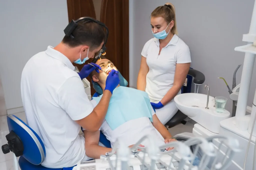 Dental Asistan Nasıl Olunur? 4 Dental Asistan Nasıl Olunur